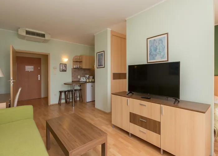 Premium Aparthotel 4*