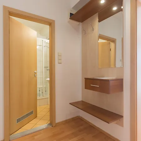 מלון דירות Premium 4*