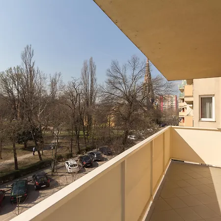 מלון דירות Premium 4*