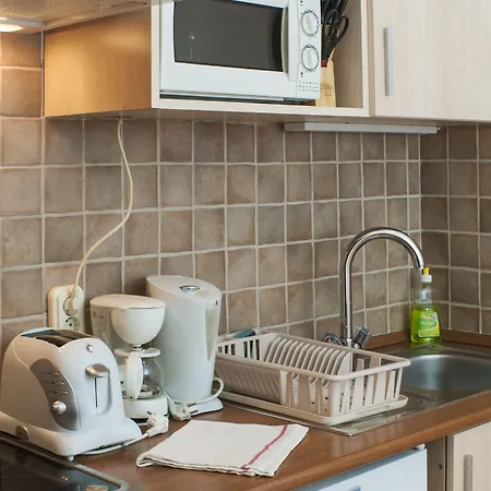 Premium מלון דירות 4*