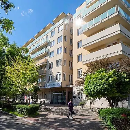 Premium Aparthotel 4*