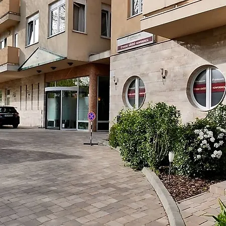 Premium 4* Budapest