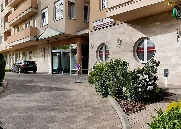 Premium 4* Budapesta