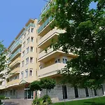 Premium 4* Budapest