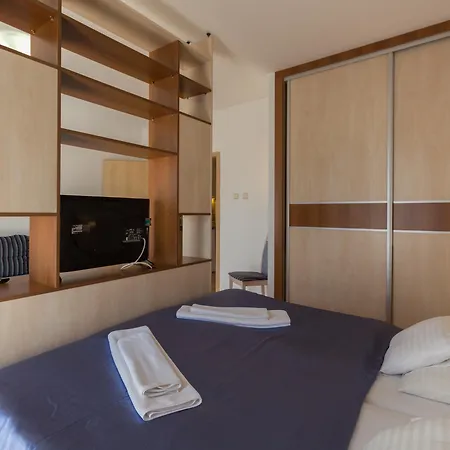 Premium 4*